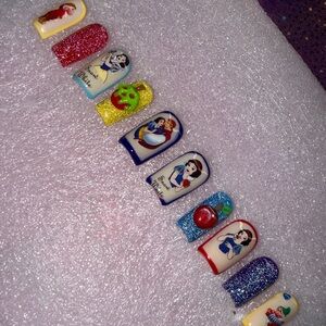 Snow White Themed Nail Art Set